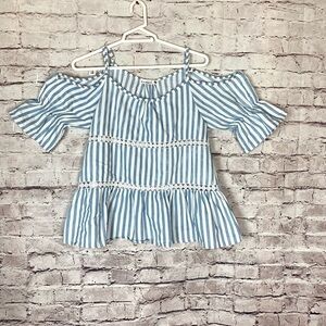 Bacci Cold Shoulder Lace Details Summer Top